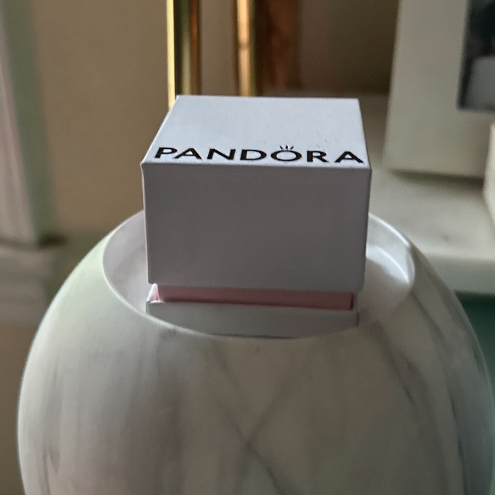 💍PANDORA Rings! 925ALE! 7.5 Authentic! - Picture 2 of 3